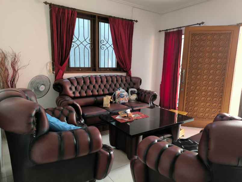 dijual rumah jalan raya cilandak kko