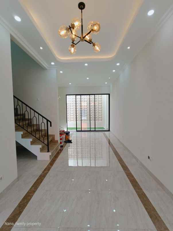 dijual rumah jalan raya kelapa dua sukabumi