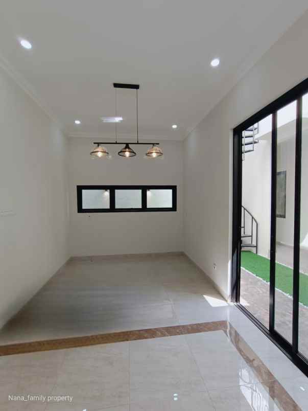 dijual rumah jalan raya kelapa dua sukabumi