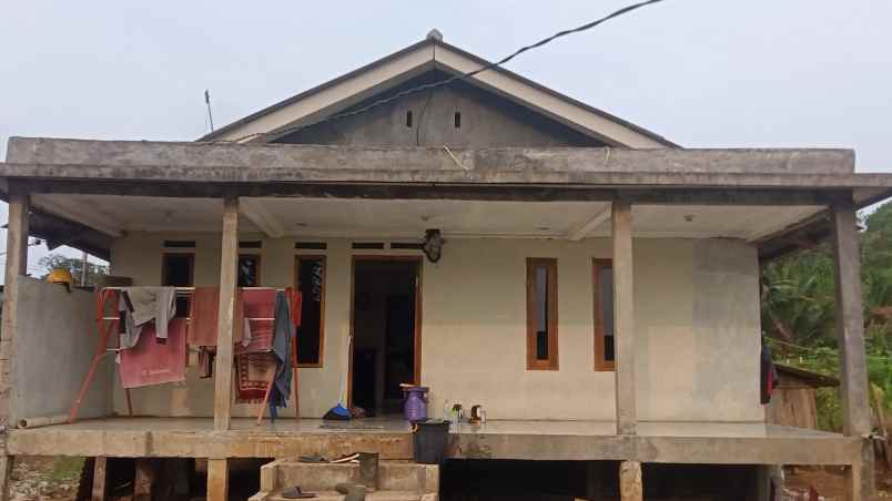 dijual rumah jalan raya mandalawangi