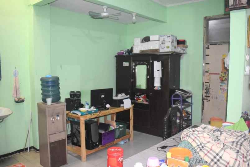 dijual rumah jalan raya penggilingan