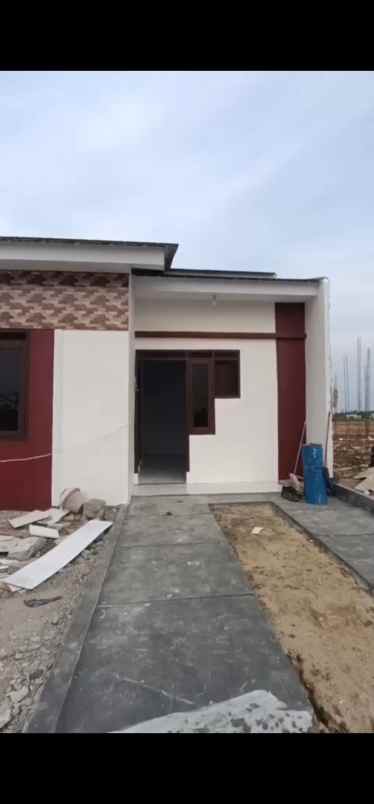 dijual rumah jalan raya srimukti