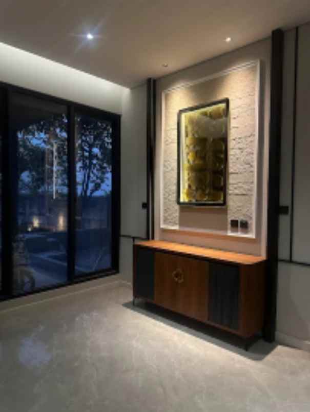 dijual rumah jalan royal residence