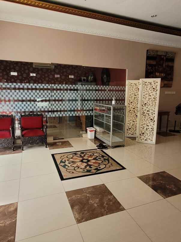 dijual rumah jalan tebet barat jakarta