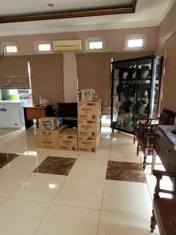 dijual rumah jalan tebet barat jakarta