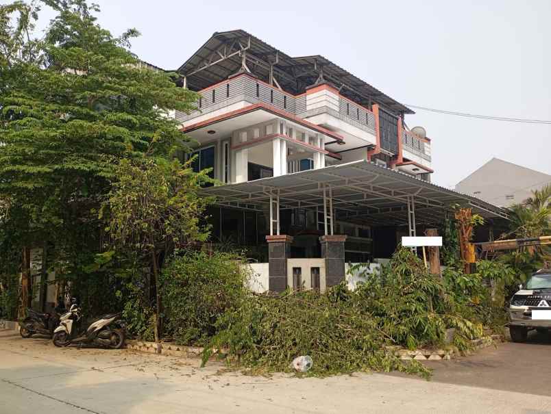 dijual rumah janur hijau kelapa gading