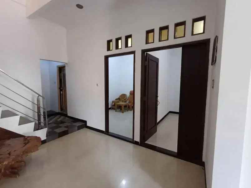 dijual rumah jatibening