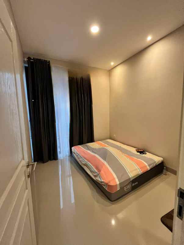 dijual rumah jatingaleh