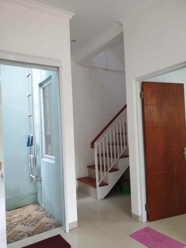 dijual rumah jatisari