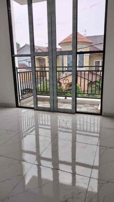 dijual rumah jatiwaringin pondok gede