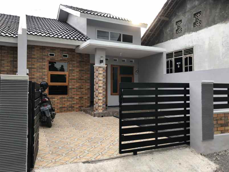 dijual rumah jetak selomartani kalasan