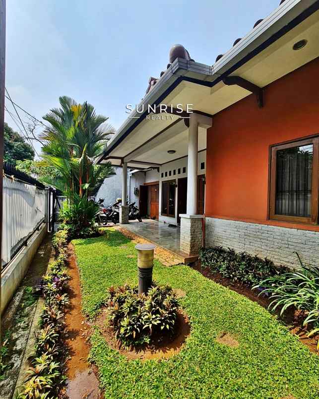 dijual rumah jl anggur cipete jakarta