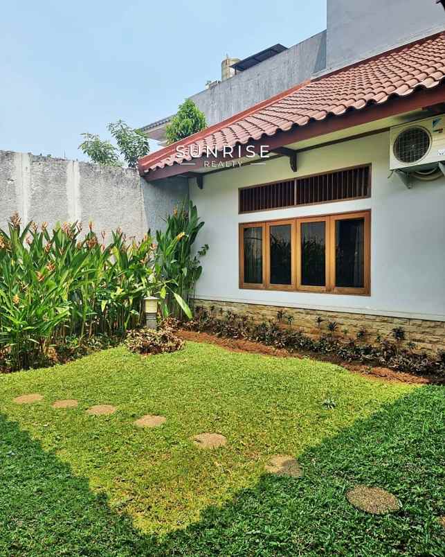 dijual rumah jl anggur cipete jakarta