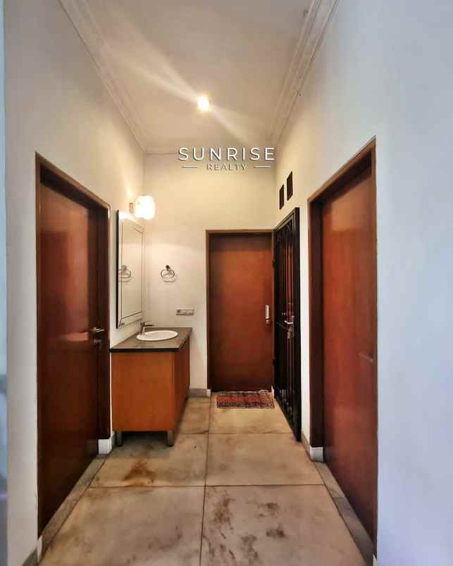 dijual rumah jl anggur cipete jakarta