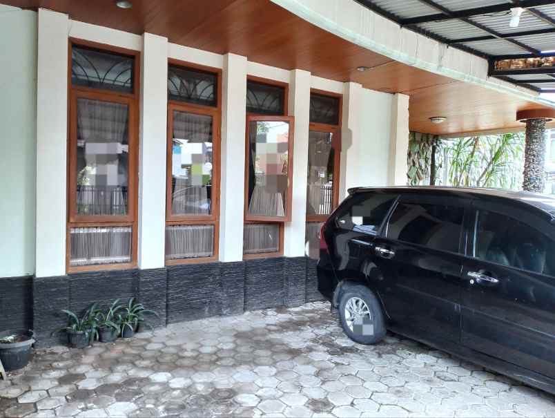 dijual rumah jl arcamanik