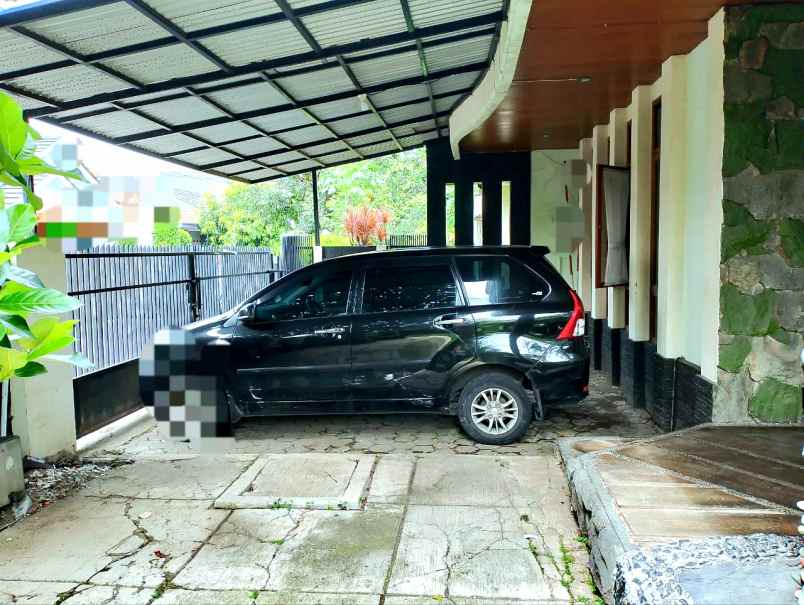 dijual rumah jl arcamanik