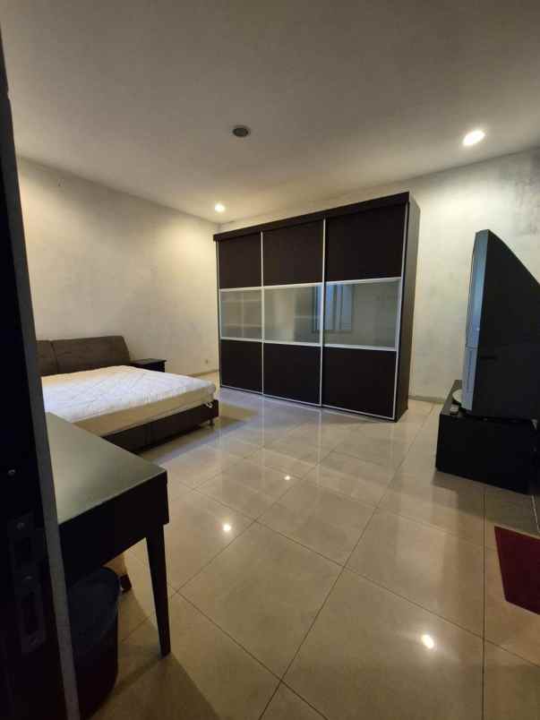 dijual rumah jl arteri kelapa gading