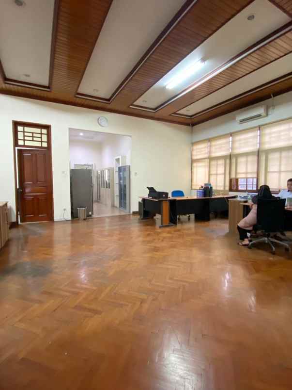 dijual rumah jl cempaka
