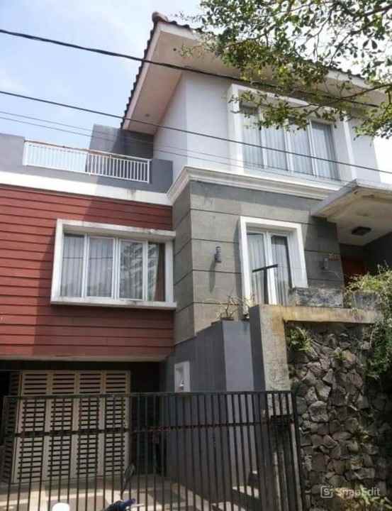 dijual rumah jl cisaranten kulon