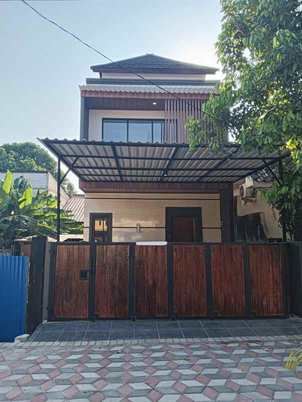 dijual rumah jl dr ratna jati kramat