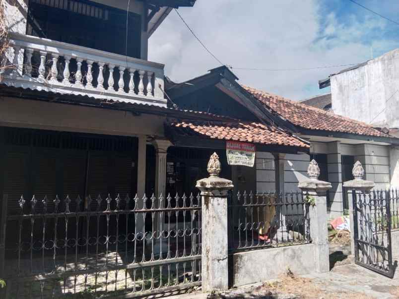 dijual rumah jl ganesha muja muju