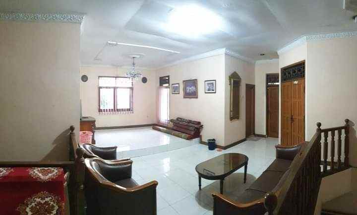 dijual rumah jl h mustofa kukusan kec