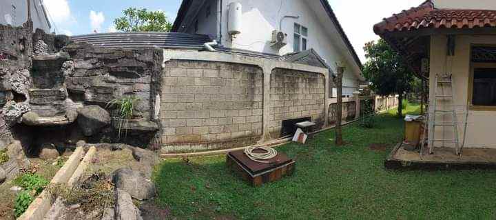 dijual rumah jl h mustofa kukusan kec