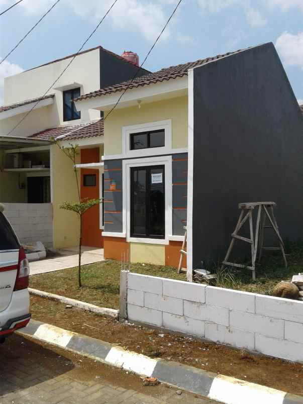 dijual rumah jl h usa perum panorama