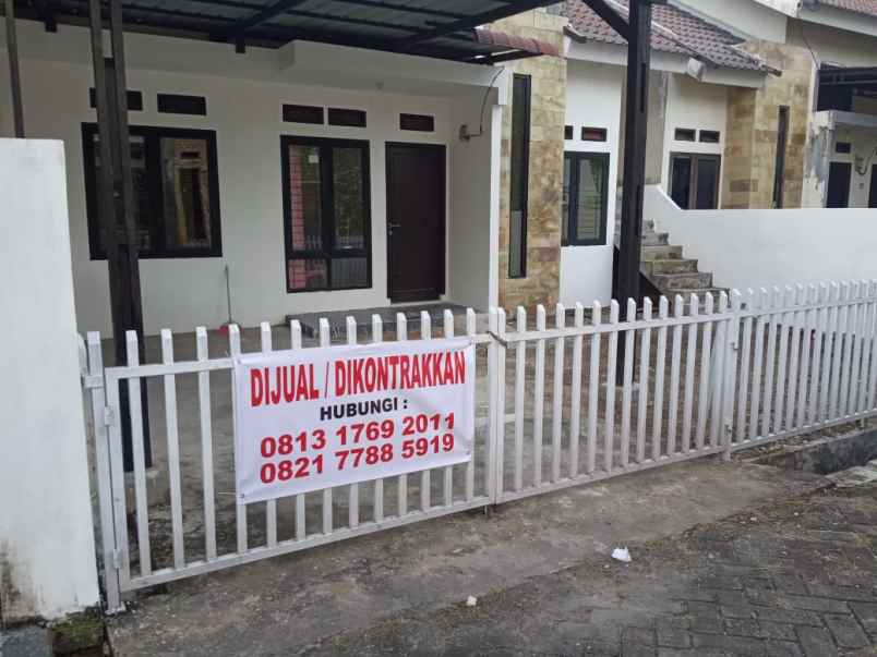 dijual rumah jl hr soebrantas perum