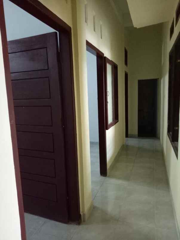 dijual rumah jl hr soebrantas perum