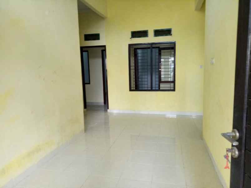 dijual rumah jl hr soebrantas perum