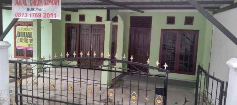 dijual rumah jl hr soebrantas perum