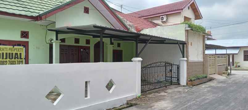 dijual rumah jl hr soebrantas perum