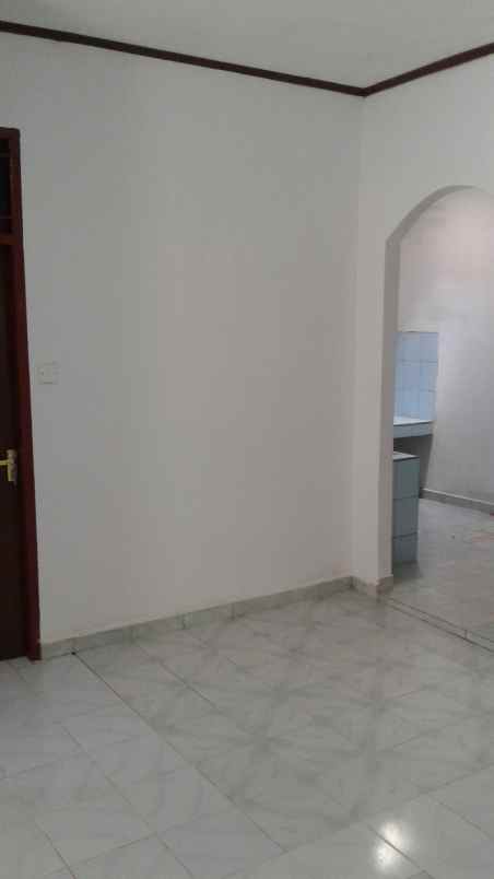 dijual rumah jl hr soebrantas perum