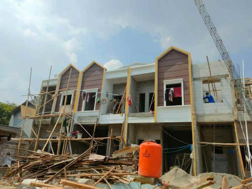 dijual rumah jl kahfi