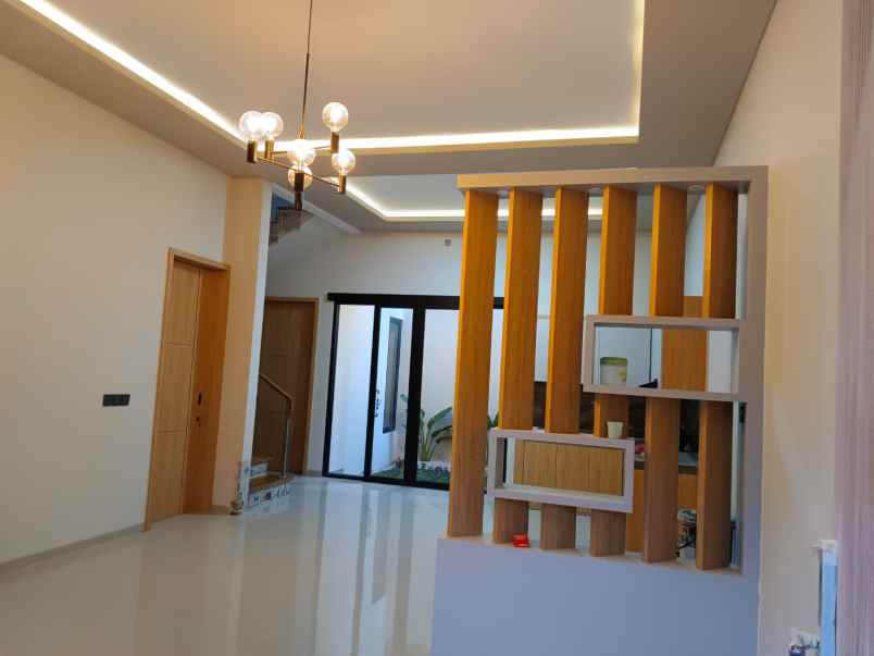 dijual rumah jl kaliurang km 12 5