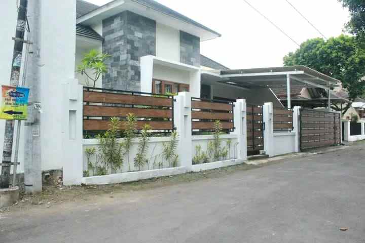 dijual rumah jl kaliurang km 6 dekat