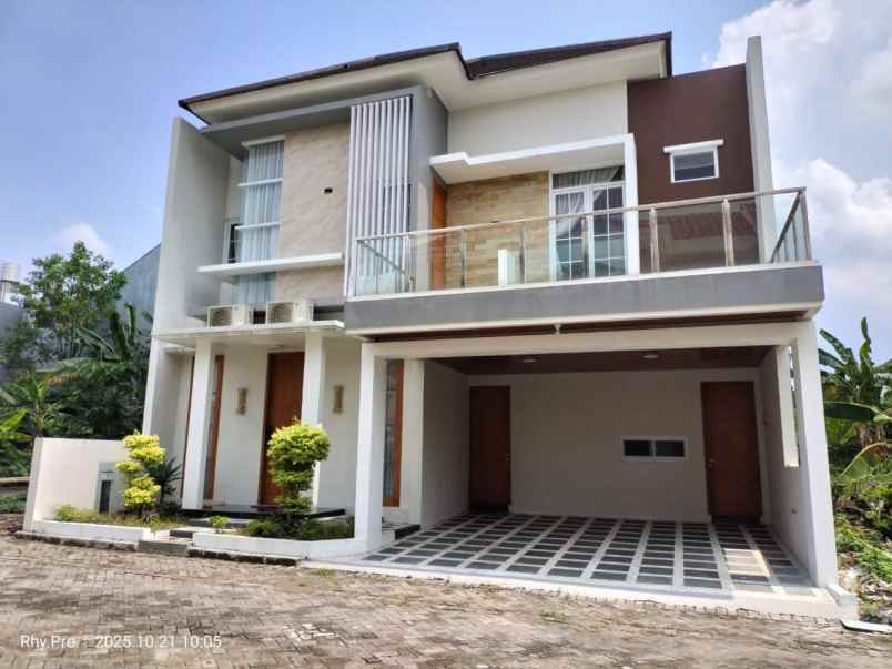 dijual rumah jl kaliurang km 9