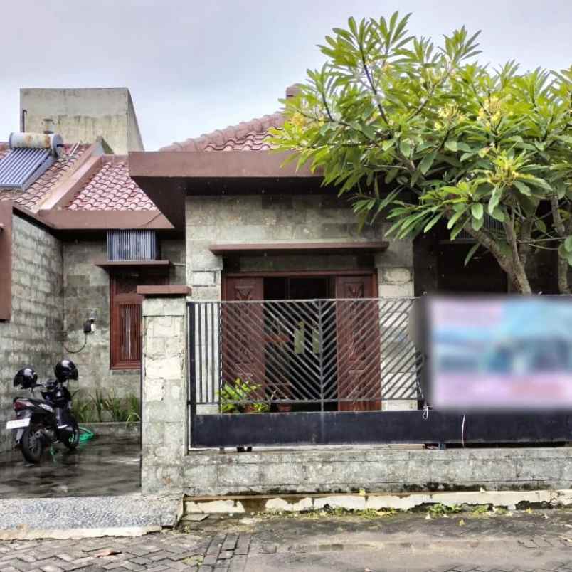 dijual rumah jl kaliurang km 9 sleman