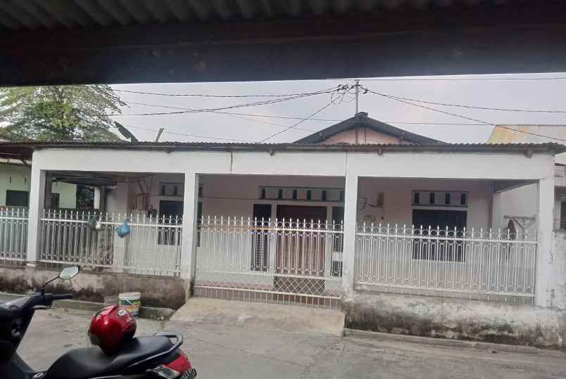 dijual rumah jl karya 1