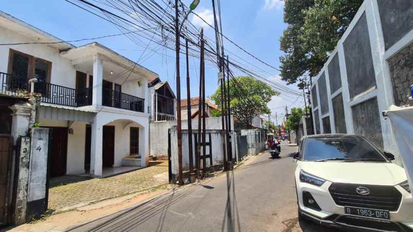 dijual rumah jl kramat batu