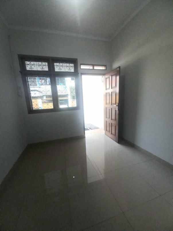 dijual rumah jl lingkar duren sawit