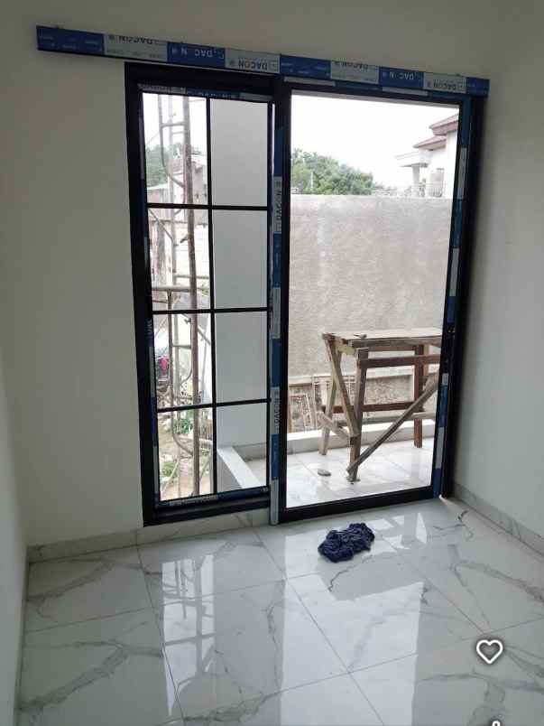 dijual rumah jl mabes hankam