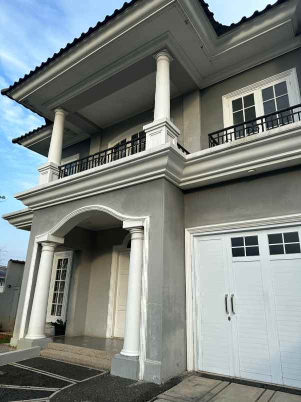 dijual rumah jl mozart boulevard