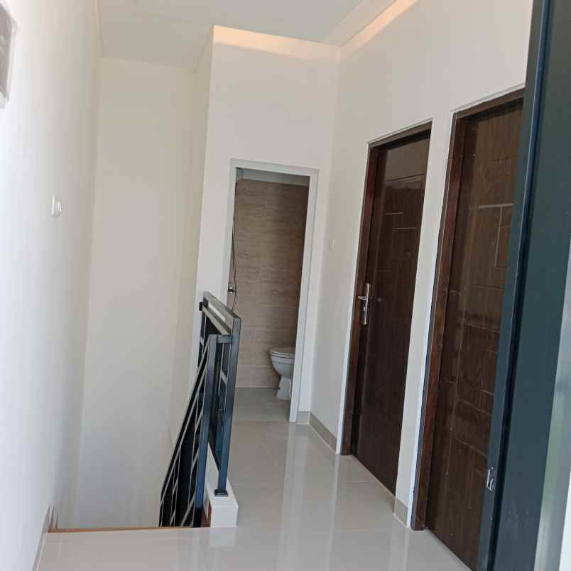 dijual rumah jl permata iii no 17 rt 4