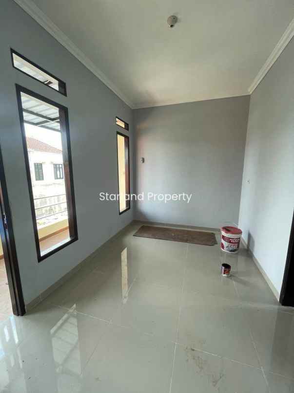 dijual rumah jl pinang