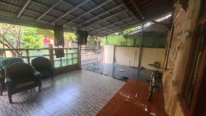 dijual rumah jl pulogebang cakung