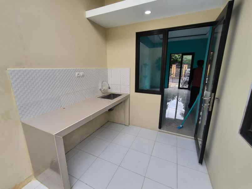 dijual rumah jl puncak cikunir