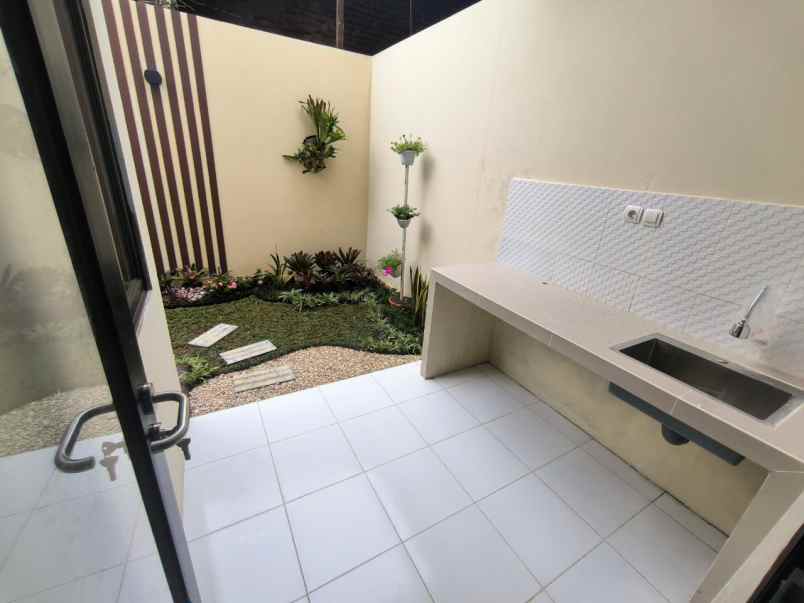 dijual rumah jl puncak cikunir