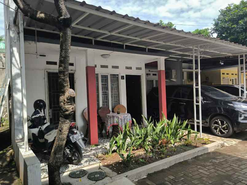 dijual rumah jl raya ciracas jakarta timur